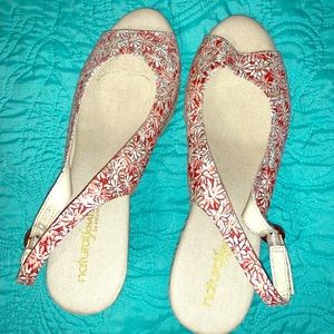 Natural Soul low wedge floral peep toe